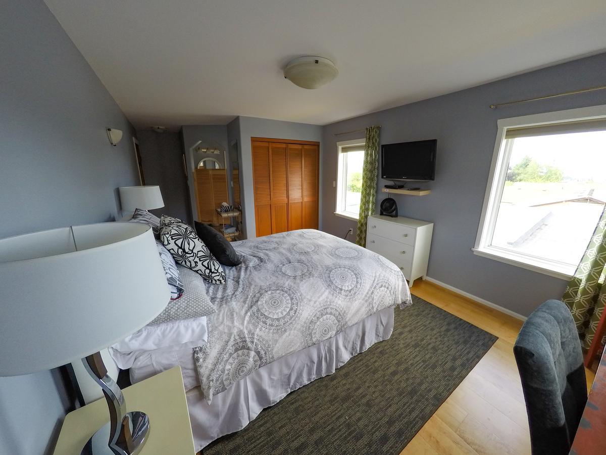 Money Pennies Bed And Breakfast แคมป์เบลล์ริเวอร์ ภายนอก รูปภาพ